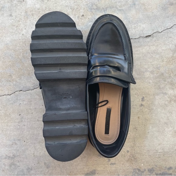 Zara Trafaluc Woman’s Black Chunky Lug Sole Penny Loafers size 39 - Picture 4 of 8
